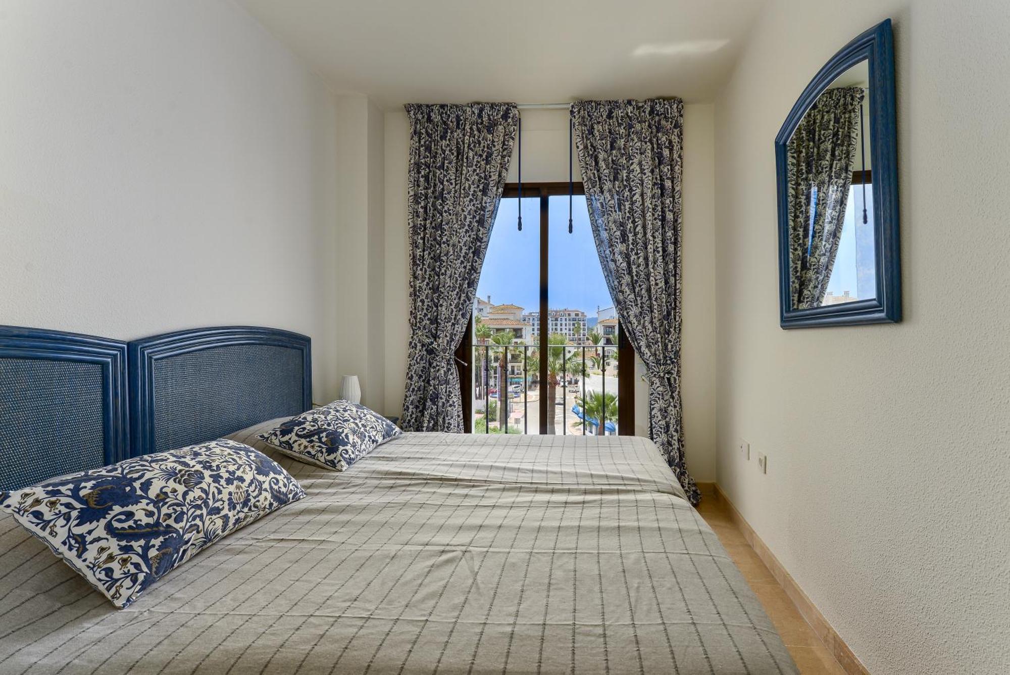 Duquesa Port Retreat Apartment Manilva Exterior foto